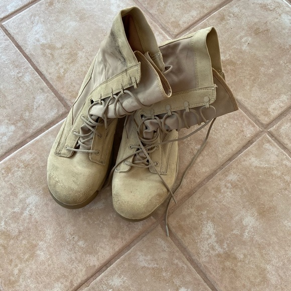 Nike Combat Boots - Picture 6 of 6